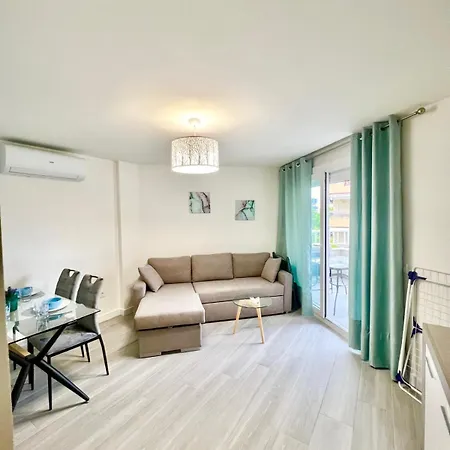 Blue Platan Apartment *